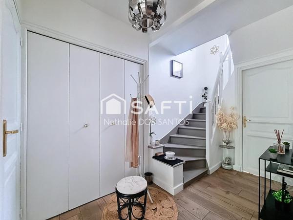 Maison pleine de charme élevée sur un sous sol total