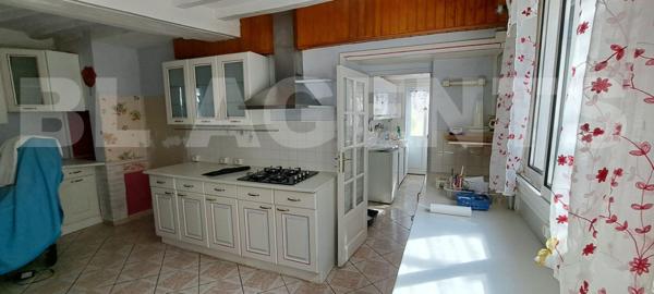 Charmante maison de bourg avec vue imprenable sur le parc du Château de Chédouet