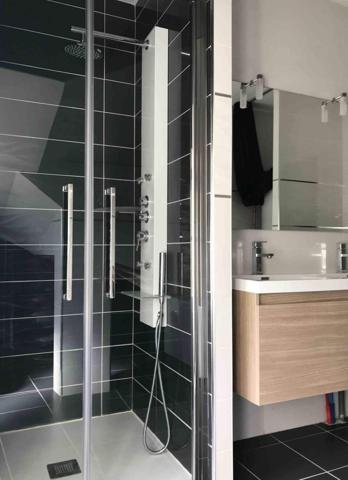 appartement type 5 de 111 m² entièrement rénové