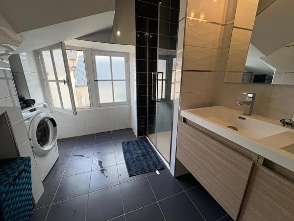 appartement type 5 de 111 m² entièrement rénové