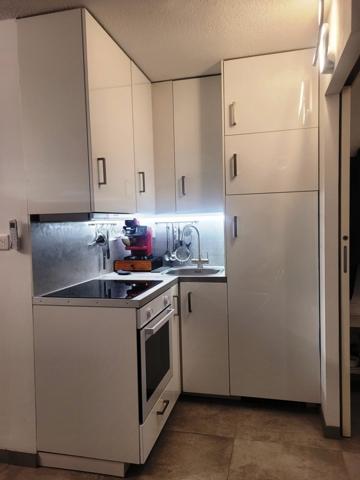 Studio cabine avec parking et balcon