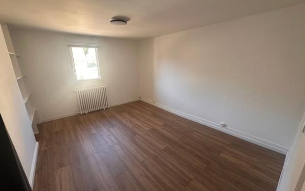 Maison à vendre    5 pièces •  Saint-Hilaire-Bonneval