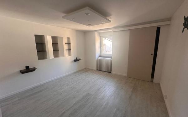 Maison à vendre    5 pièces •  Saint-Hilaire-Bonneval