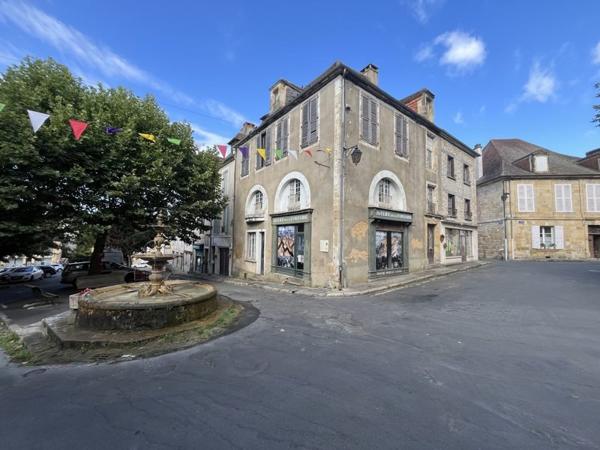 Immeuble 56 000 € Excideuil 247 m² DPE