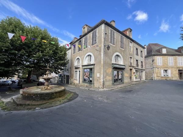 Immeuble 56 000 € Excideuil 247 m² DPE
