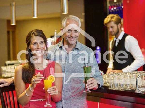 Fonds de commerce bar restauration rapide 220m2 à vendre au Nord de NANTES (44)