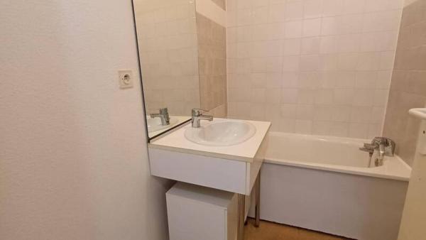 Appartement 1 pièce                                        - 69008 Lyon 8e  Arrondissement Réf : 5560