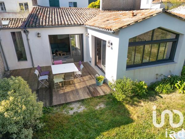 Maison à vendre 6 pièces 141 m² Saint-Martin-de-Ré