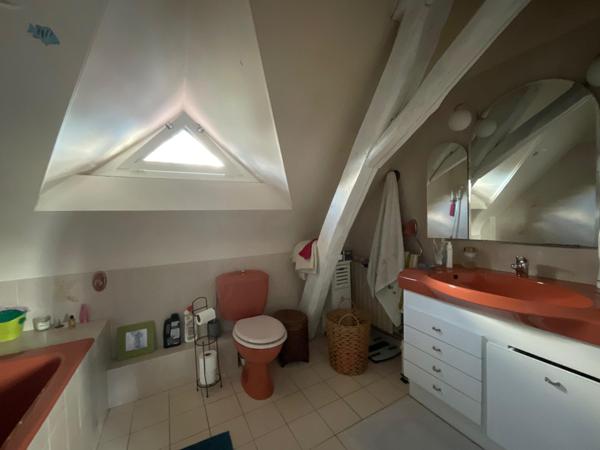 Maison ancienne entièrement rénovée – Grand jardin clos de 2 792 m²