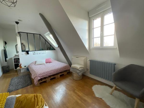 Maison ancienne entièrement rénovée – Grand jardin clos de 2 792 m²
