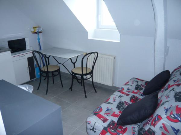 LAVAL Studio Meublé