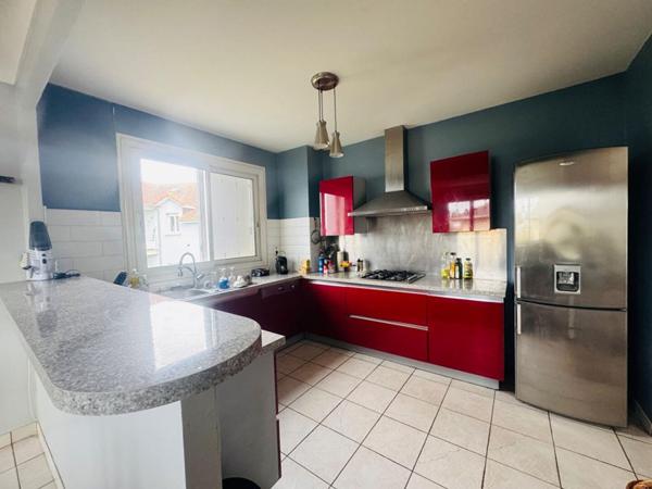 Maison Lescar 4 pièce(s) 111 m2