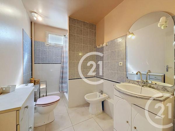 Maison à vendre  5 pièces - 103,95 m 2   ST MARTIN DE CRAU  - 13