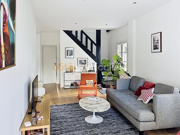 Vente
                Maison100 m² - 4 Pièces -
                    ANGLET (64600)