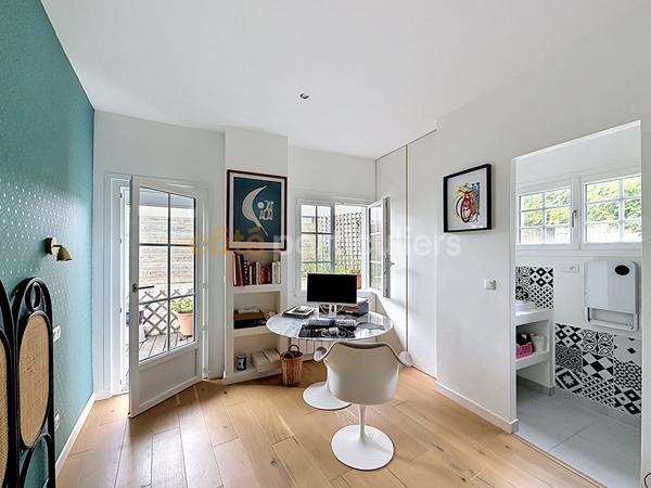 Vente
                Maison100 m² - 4 Pièces -
                    ANGLET (64600)
