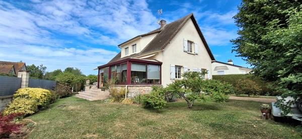 Maison spacieuse de 7 pièces à vendre à Levignen - Rare sur le marché !