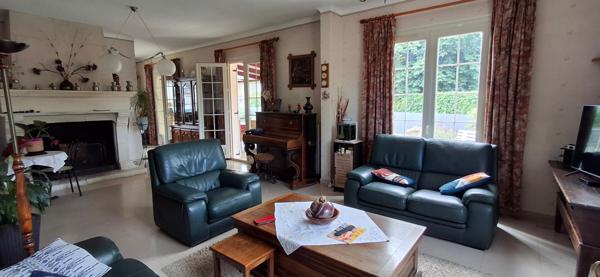Maison spacieuse de 7 pièces à vendre à Levignen - Rare sur le marché !