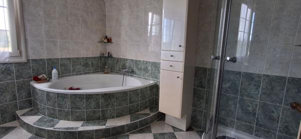 Maison spacieuse de 7 pièces à vendre à Levignen - Rare sur le marché !