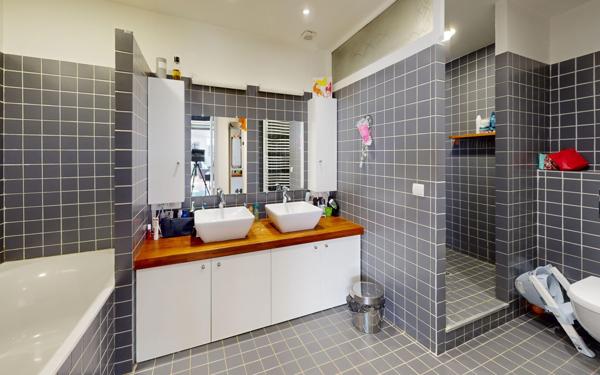 Maison à vendre    4 pièces • 241,56 m2 Asnières-sur-Seine