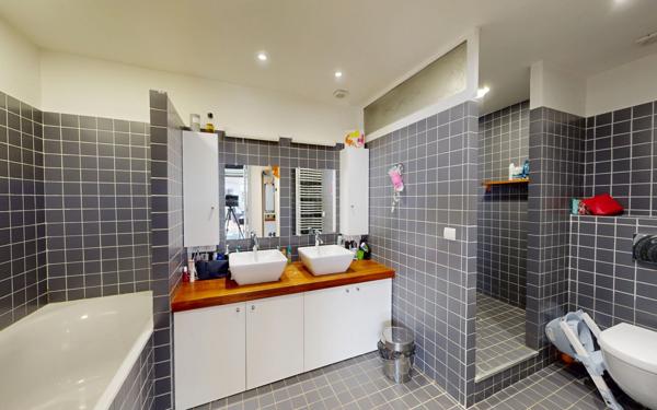 Maison à vendre    4 pièces • 241,56 m2 Asnières-sur-Seine