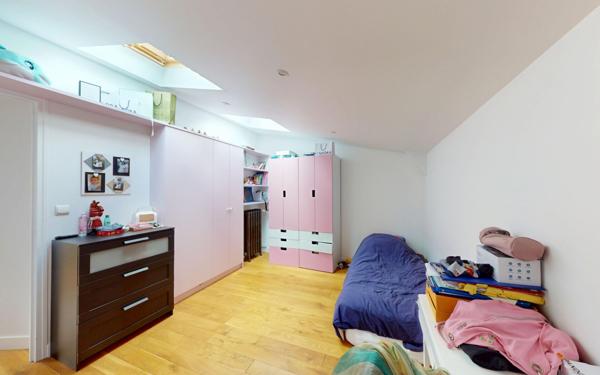 Maison à vendre    4 pièces • 241,56 m2 Asnières-sur-Seine