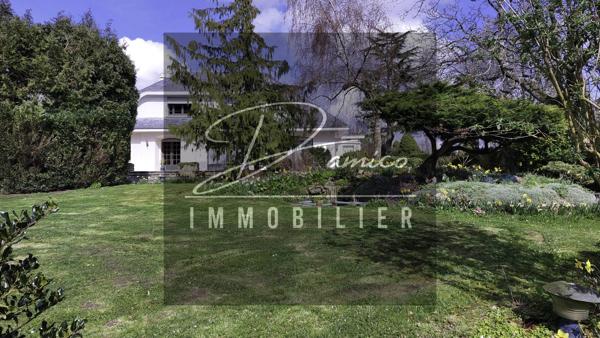 Maison individuelle de prestige 337 m² avec parc arboré de 3800 m² à Avesnes-les-Aubert