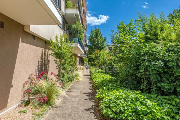 Appartement à vendre 4 pièces SAINTE FOY LES LYON (69)