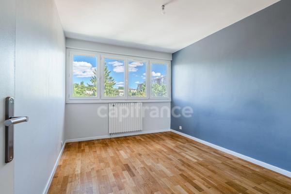 Appartement à vendre 4 pièces SAINTE FOY LES LYON (69)
