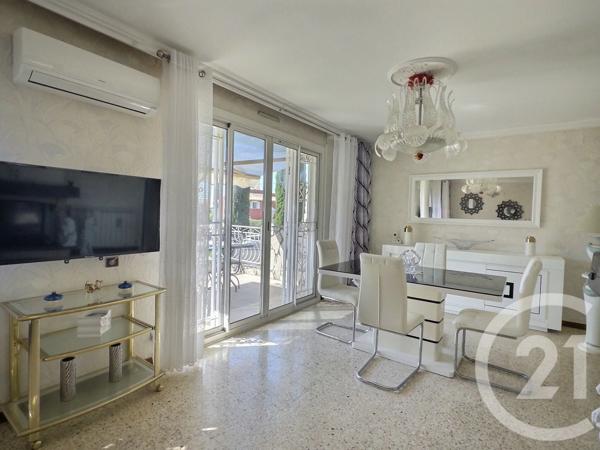 Maison à vendre  6 pièces - 93,76 m 2   LA LONDE LES MAURES  - 83