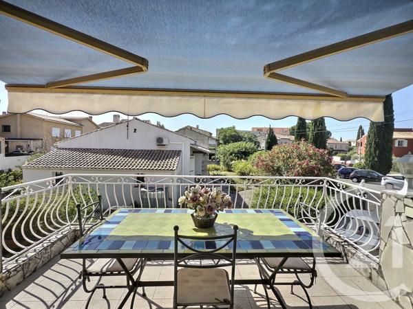 Maison à vendre  6 pièces - 93,76 m 2   LA LONDE LES MAURES  - 83