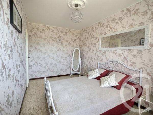 Maison à vendre  6 pièces - 93,76 m 2   LA LONDE LES MAURES  - 83