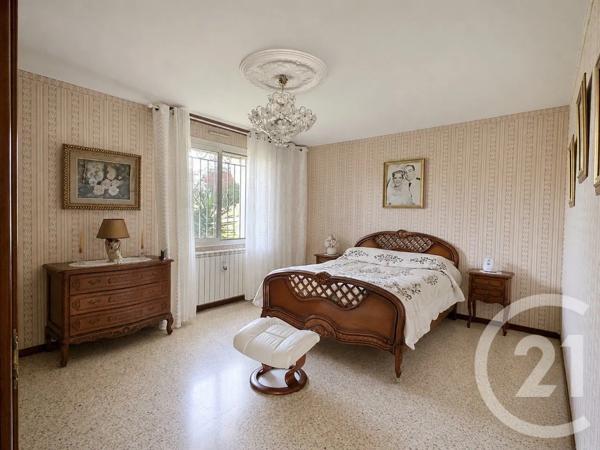 Maison à vendre  6 pièces - 93,76 m 2   LA LONDE LES MAURES  - 83