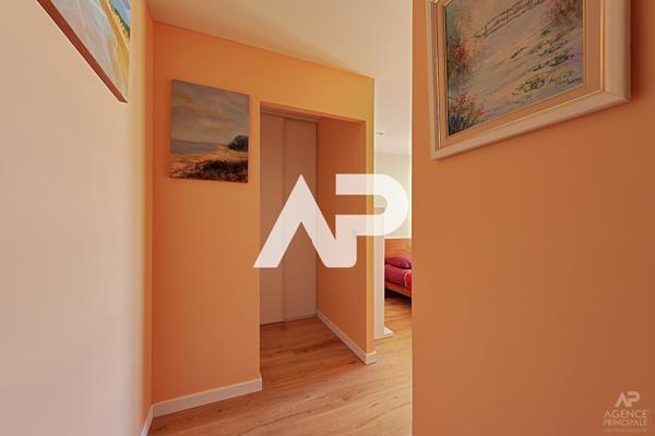 Appartement Rueil Malmaison 2 pièce(s) 59.82 m² 330 000 € **  - Référence  19834