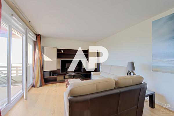 Appartement Rueil Malmaison 2 pièce(s) 59.82 m² 330 000 € **  - Référence  19834