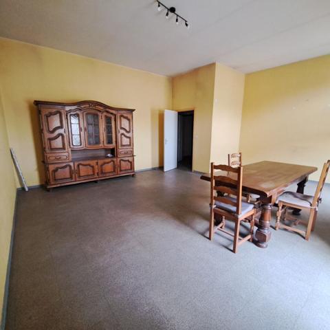 A VENDRE IMMEUBLE 2 APPARTEMENTS + 2 LOCAUX COMMERCIAUX