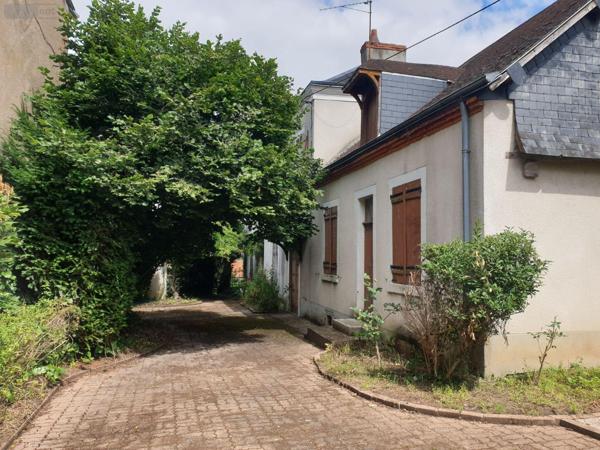 Maison à vendre à Neuvy-Saint-Sépulchre dans l'Indre (36230), ref : CG/112