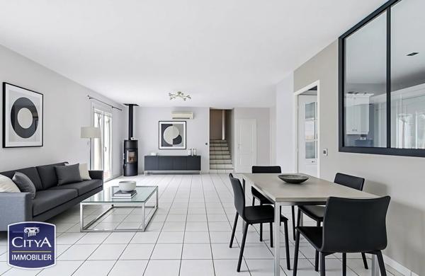 Maison à vendre 5 pièces 108m² Sainte-Foy-lès-Lyon (69110)
