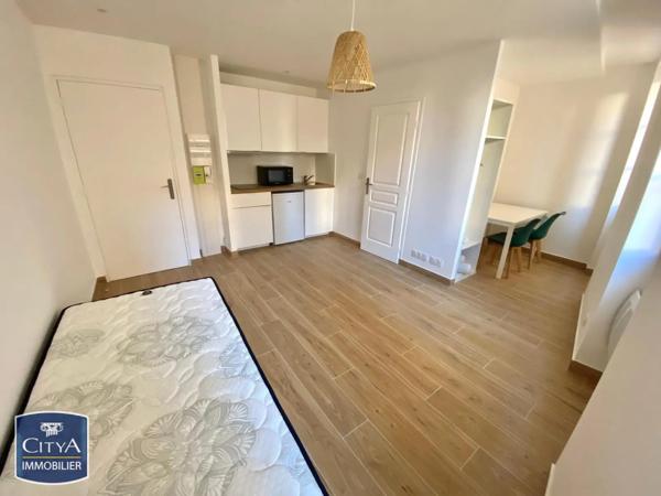 Appartement à louer 1 pièce 20.65m² Toulon (83000)