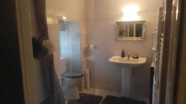 Maison de bourg et terrain