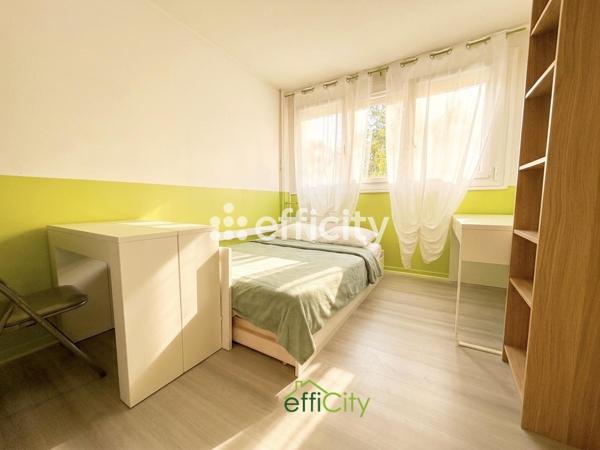 Appartement
         7 pièces
        - 128 m² 345 000 € *