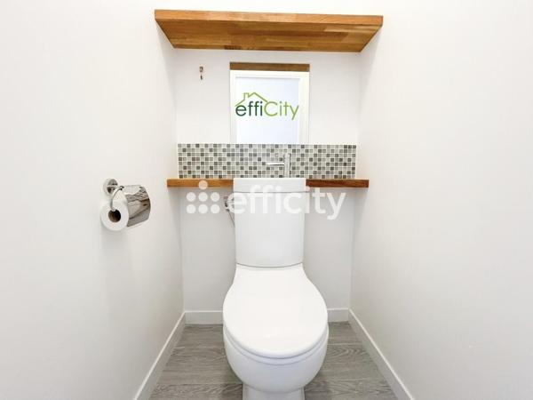 Appartement
         7 pièces
        - 128 m² 345 000 € *