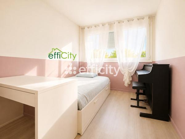Appartement
         7 pièces
        - 128 m² 345 000 € *