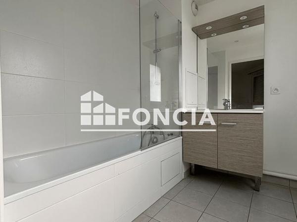 Location Appartement 2 pièces 53.1 m² - 2 RUE ANGELA DAVIS Goussainville 95190