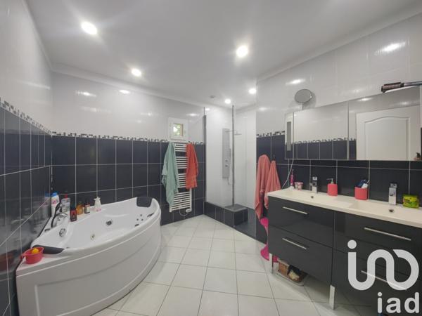 Maison à vendre 5 pièces 135 m² Saint-Hilaire-de-Brethmas