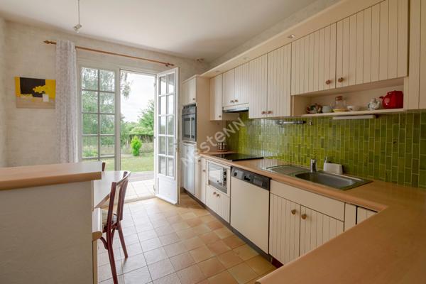 Maison Mordelles 151 m² / type 7 / 5 chambres / jardin et sous sol enterré