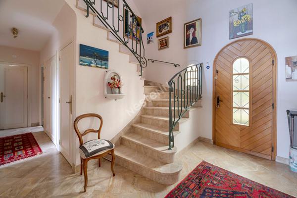 Maison Mordelles 151 m² / type 7 / 5 chambres / jardin et sous sol enterré