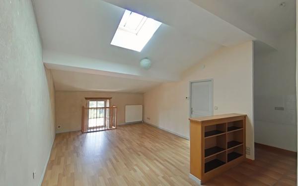 Appartement à louer    2 pièces •  Chavannes