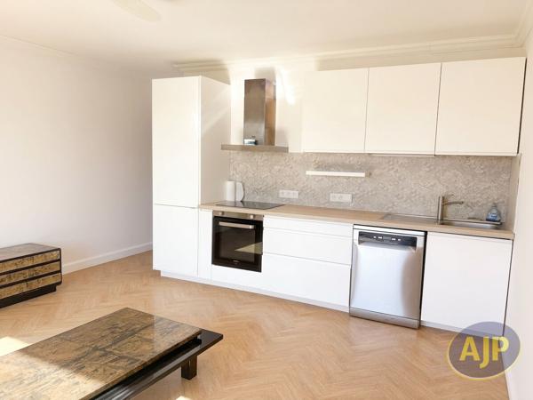 Appartement à vendre Les Sables D Olonne - 3 pièces, 57m² avec 1 chambre(s) à 222 810€ - AJP Immobilier Les Sables-d'Olonne