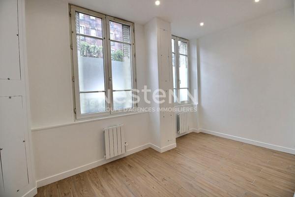 Appartement Romainville 1 studio 33.21 m2 avec cave PLACE CARNOT