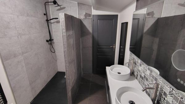 Maison 2 chambres 95 m²+ bureau, cour, AUCUN TRAVAUX !